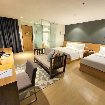 The Upperroom @ Real Suites Bacolod Kültér fotó