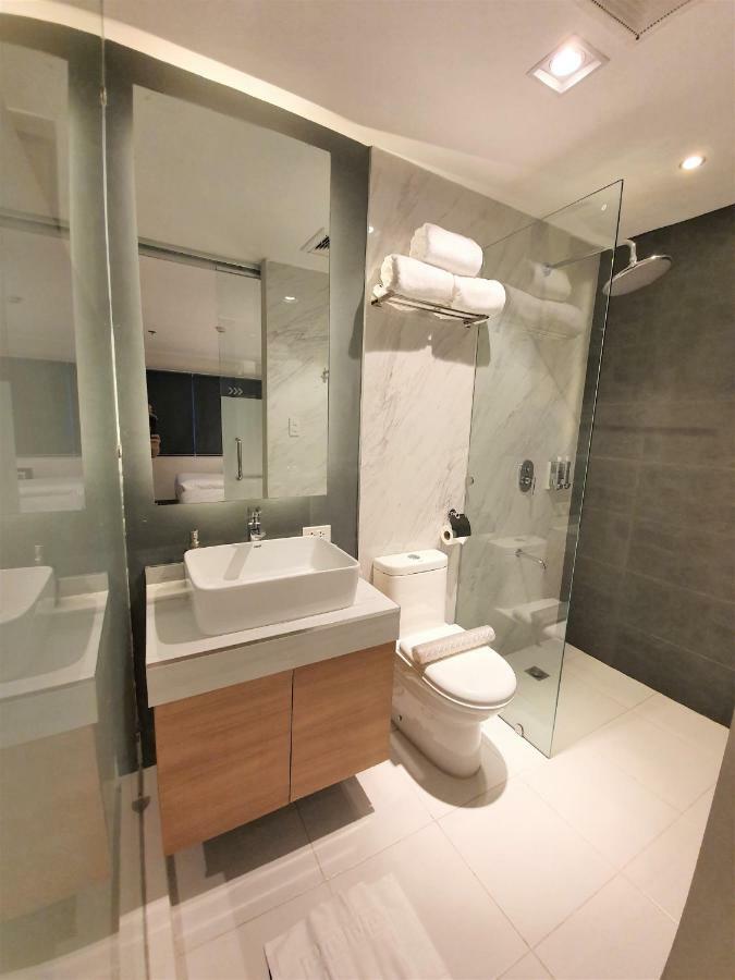 The Upperroom @ Real Suites Bacolod Kültér fotó