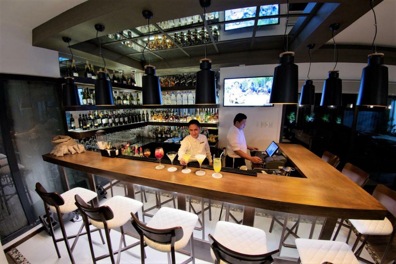 The Upperroom @ Real Suites Bacolod Kültér fotó
