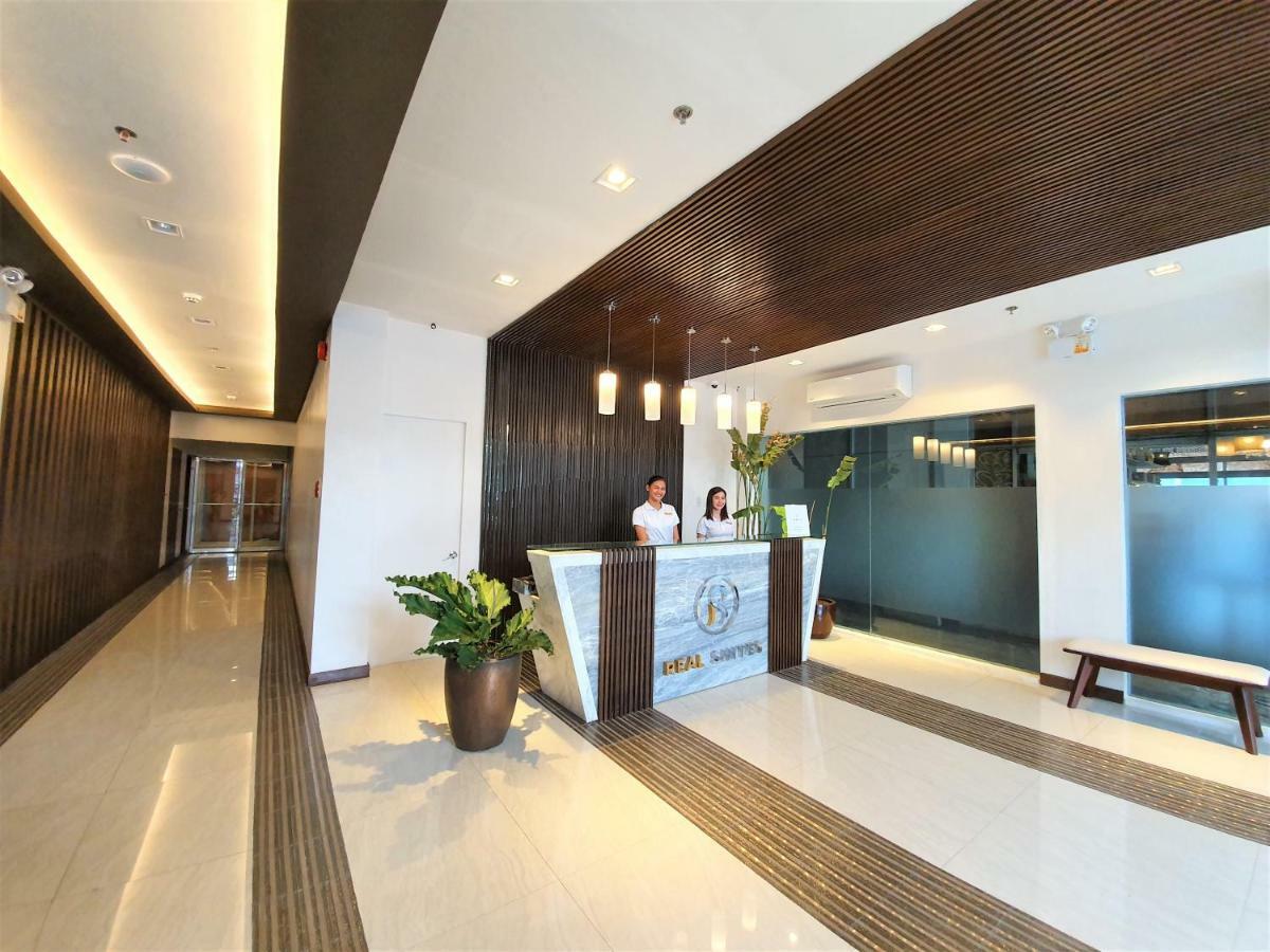 The Upperroom @ Real Suites Bacolod Kültér fotó